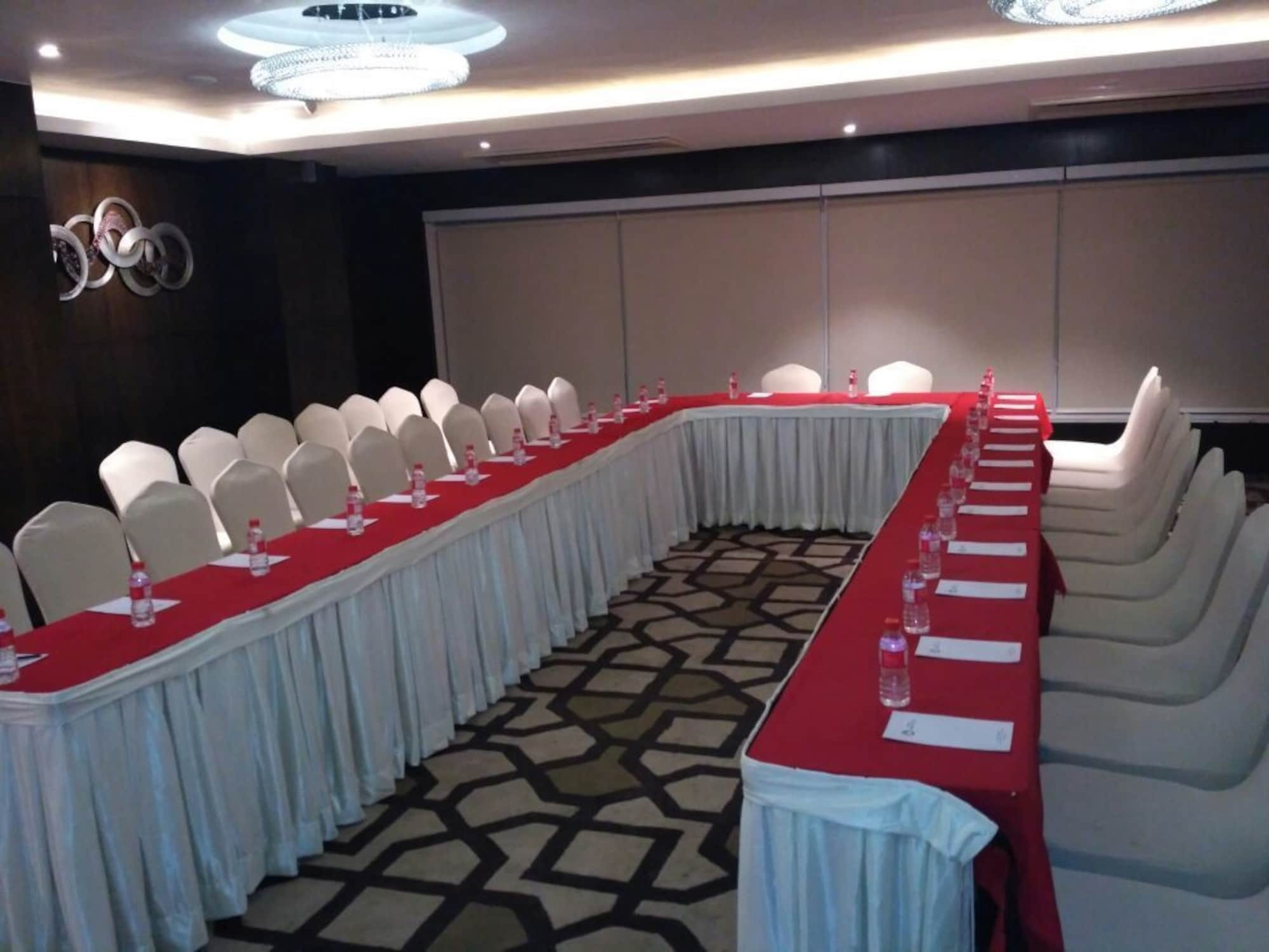 Urban Hermitage Nagpur Exterior photo